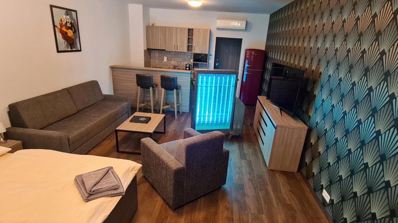 Barok Hotel And Apartments Bratislava Esterno foto