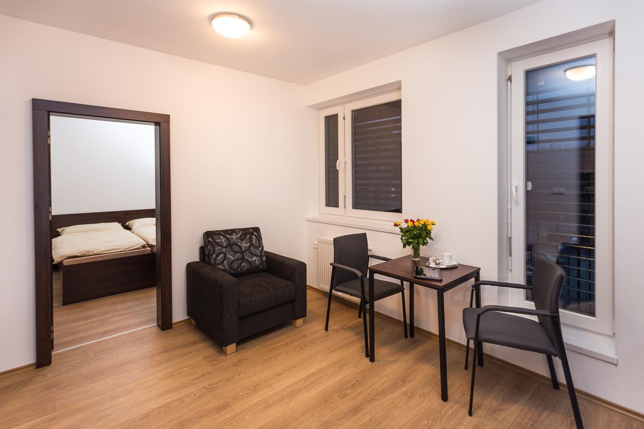 Barok Hotel And Apartments Bratislava Esterno foto