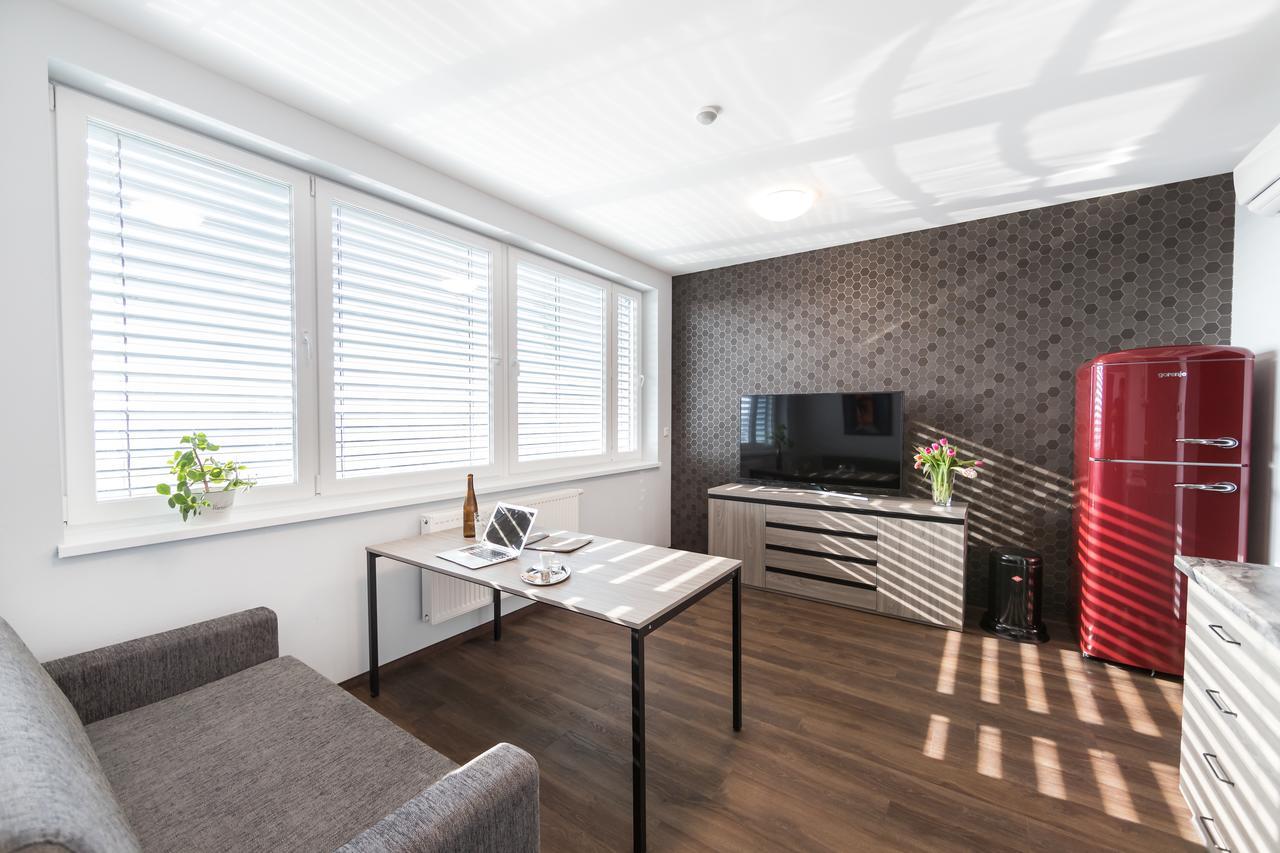 Barok Hotel And Apartments Bratislava Esterno foto