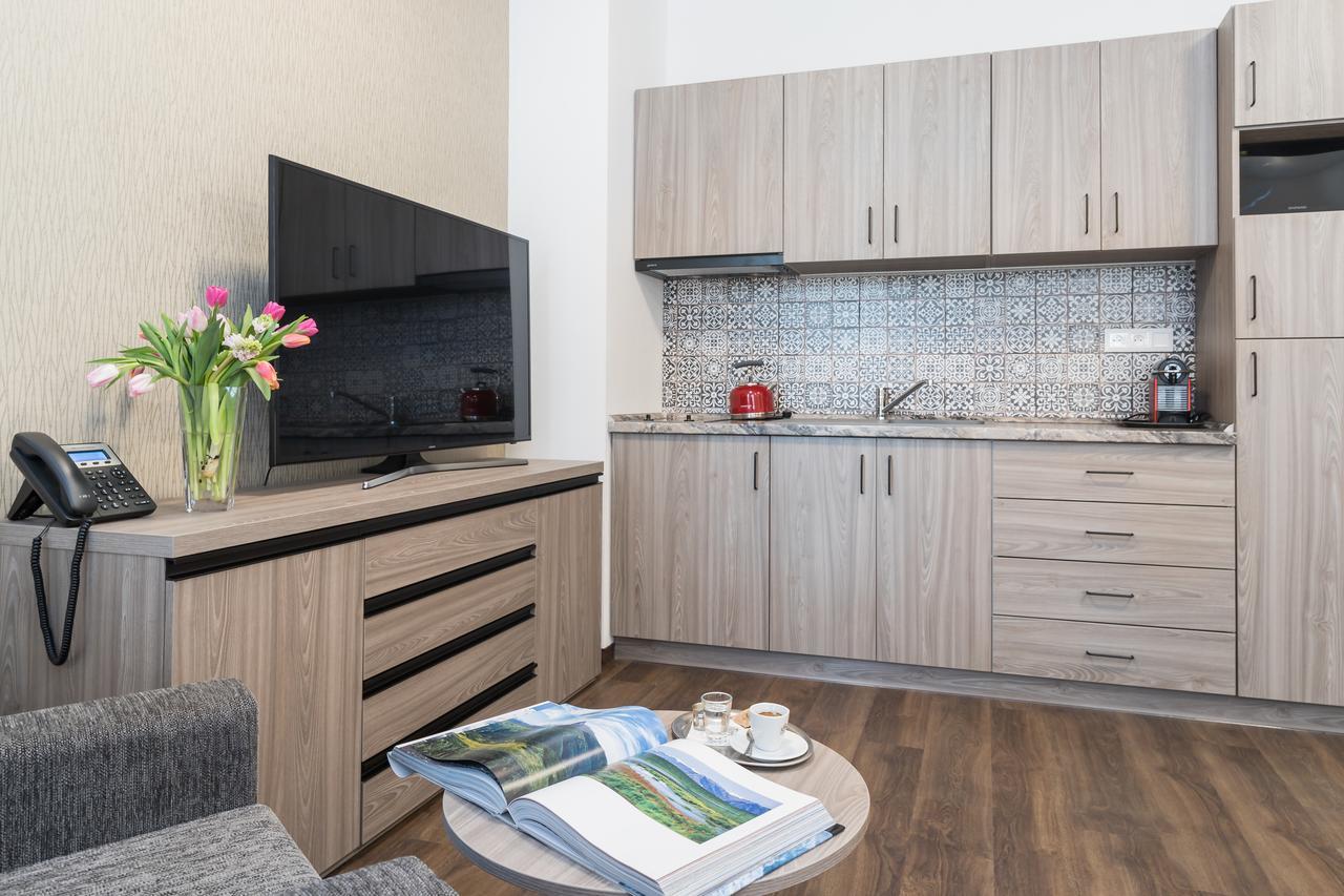Barok Hotel And Apartments Bratislava Esterno foto