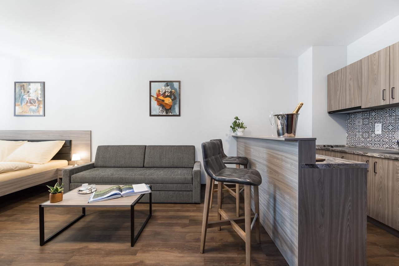 Barok Hotel And Apartments Bratislava Esterno foto